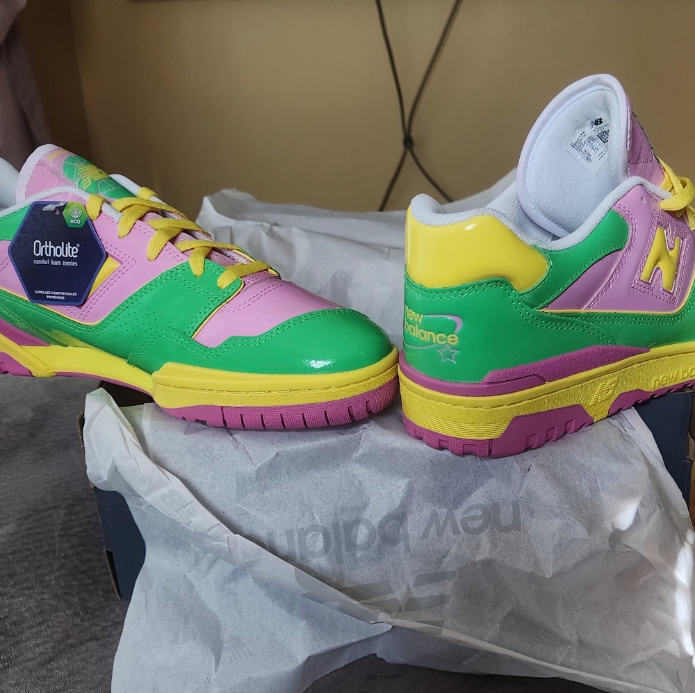 Basketball shoes